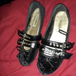 Studded flats with "ballet" laces